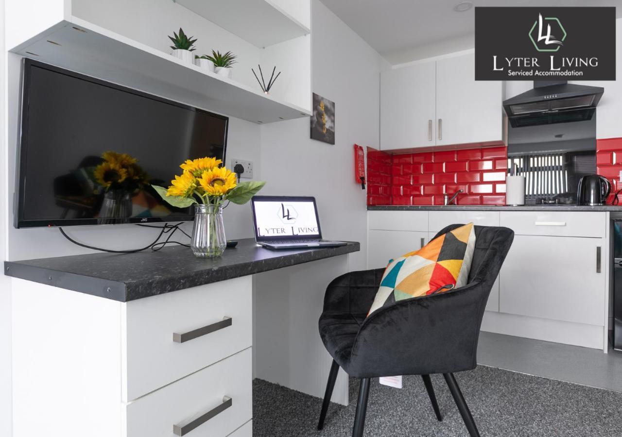 Studio Apartments By Lyter Living Desks & Wifi - Monthly Stays Available レスター エクステリア 写真