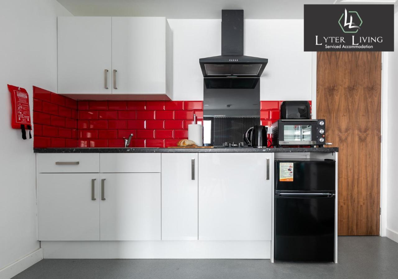 Studio Apartments By Lyter Living Desks & Wifi - Monthly Stays Available レスター エクステリア 写真