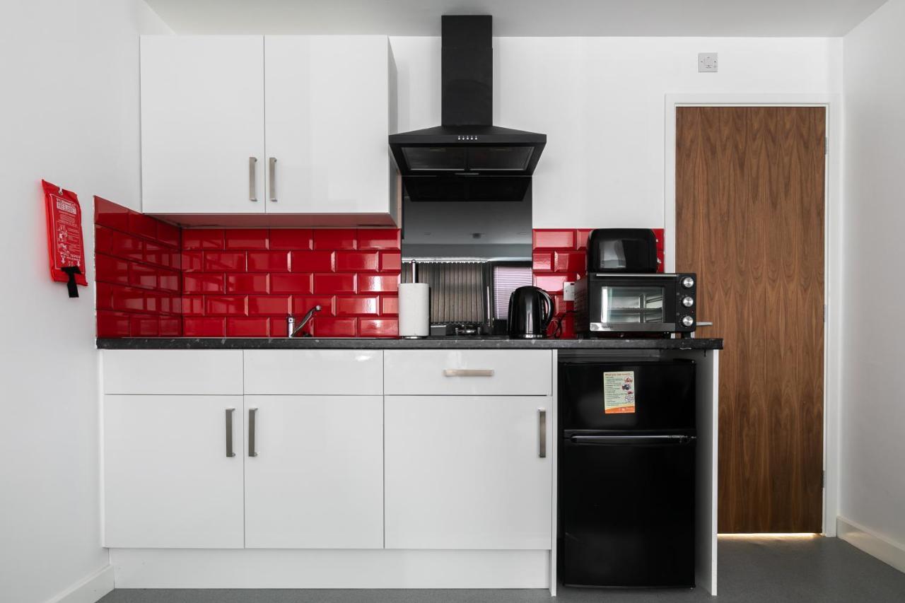 Studio Apartments By Lyter Living Desks & Wifi - Monthly Stays Available レスター エクステリア 写真