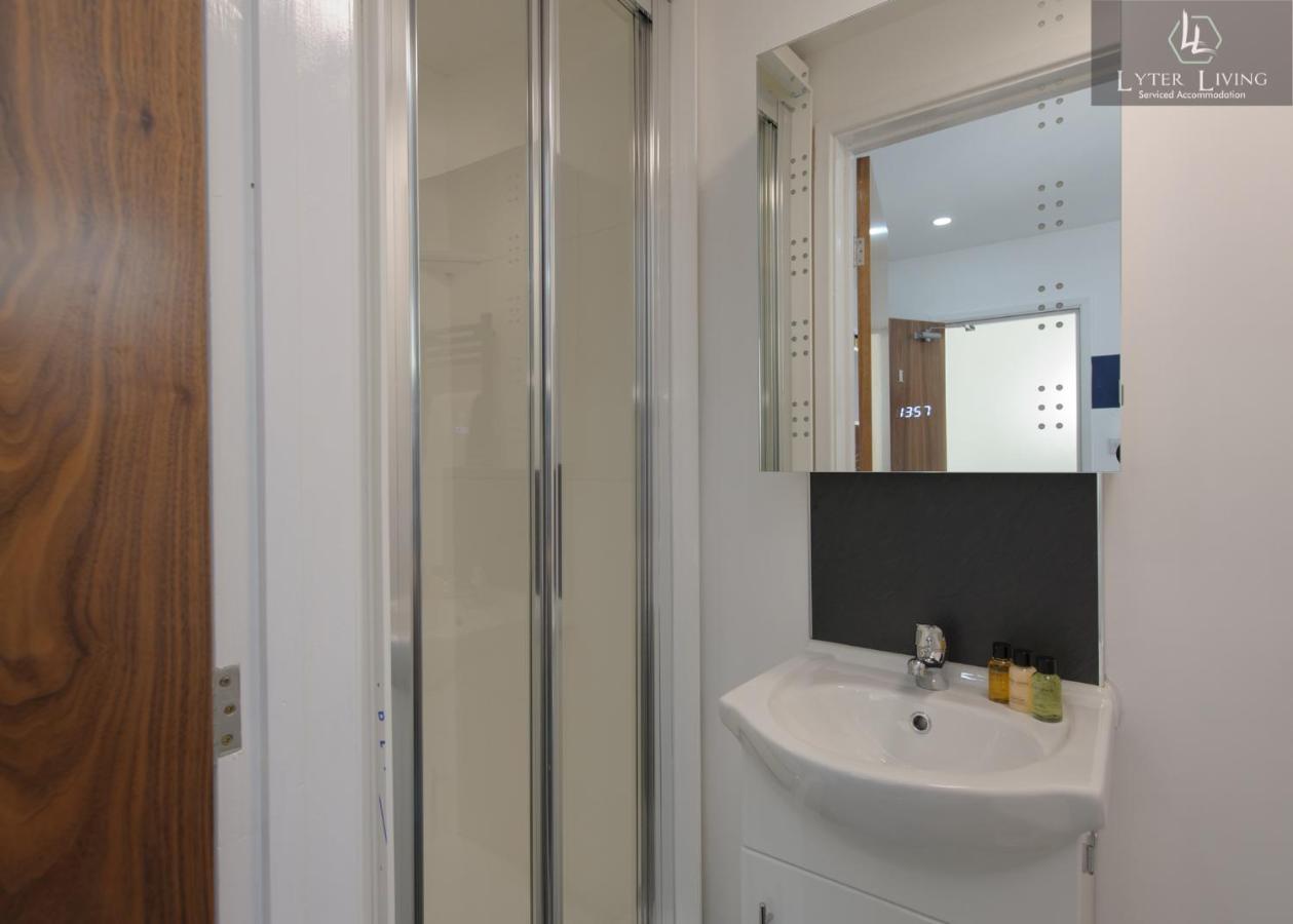 Studio Apartments By Lyter Living Desks & Wifi - Monthly Stays Available レスター エクステリア 写真