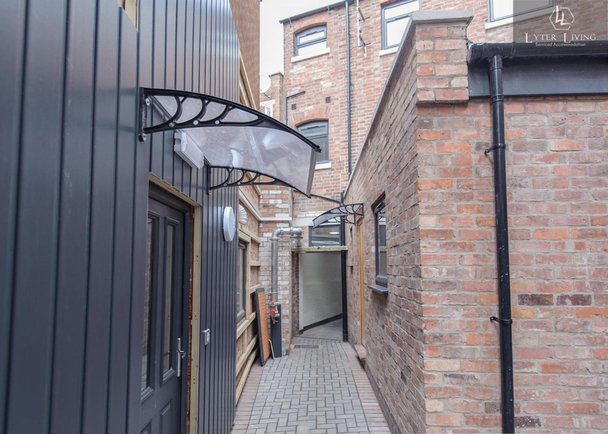 Studio Apartments By Lyter Living Desks & Wifi - Monthly Stays Available レスター エクステリア 写真